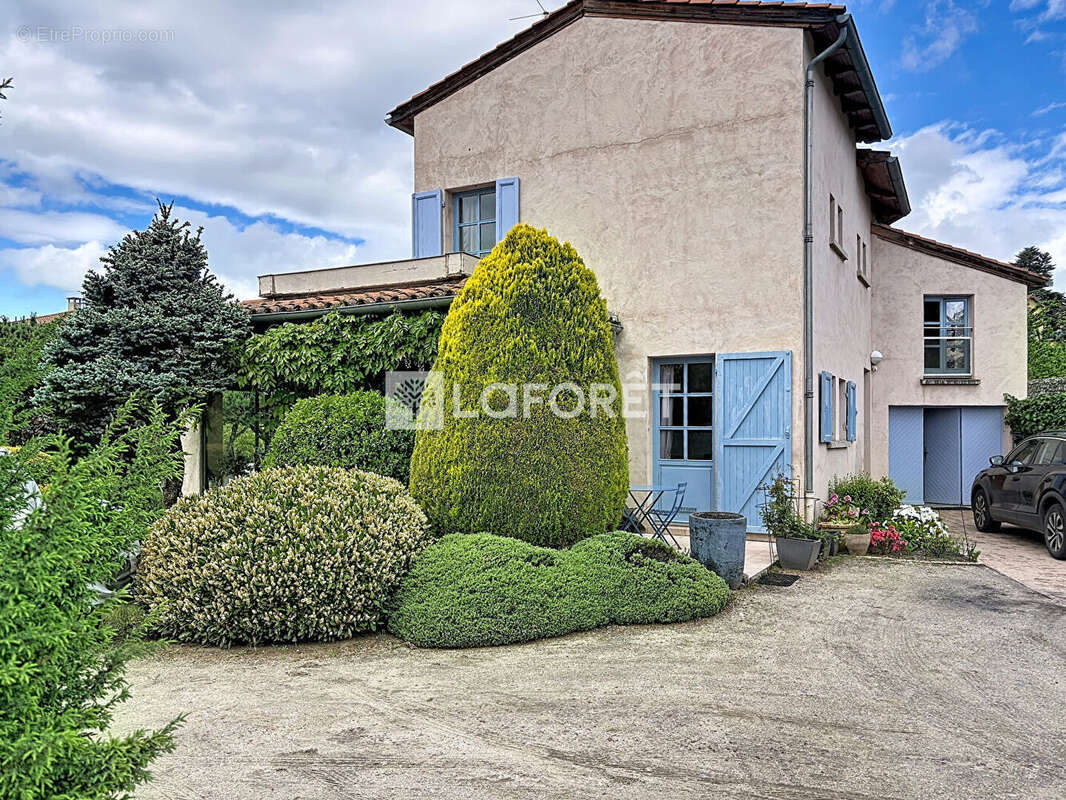 Maison Espaly Saint Marcel 7 pièce(s) 173 m2 - photo 2