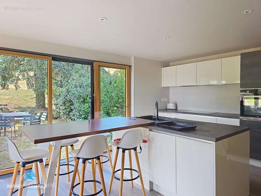 Maison de caractère - 220 m²- 6 pièces - Terrain de 1390 m² - photo 10