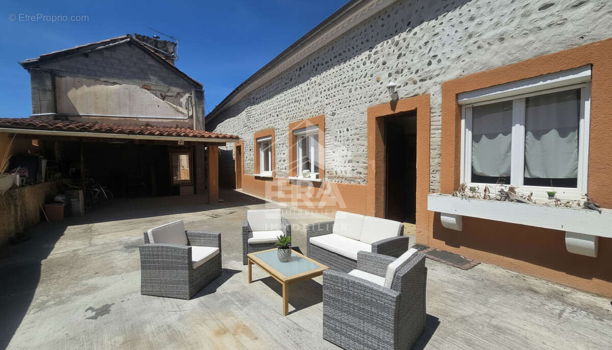 Maison à VIC-EN-BIGORRE