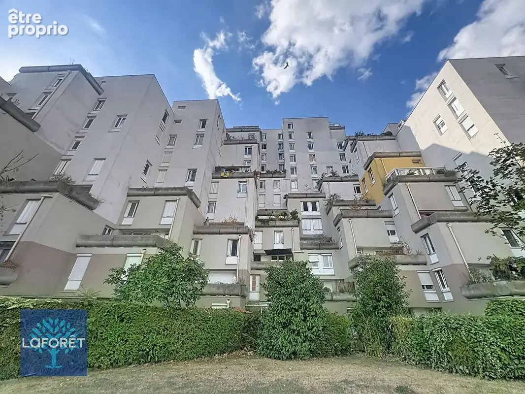 À vendre - appartement 5 pièces de 94 m² - pyramides - photo 10