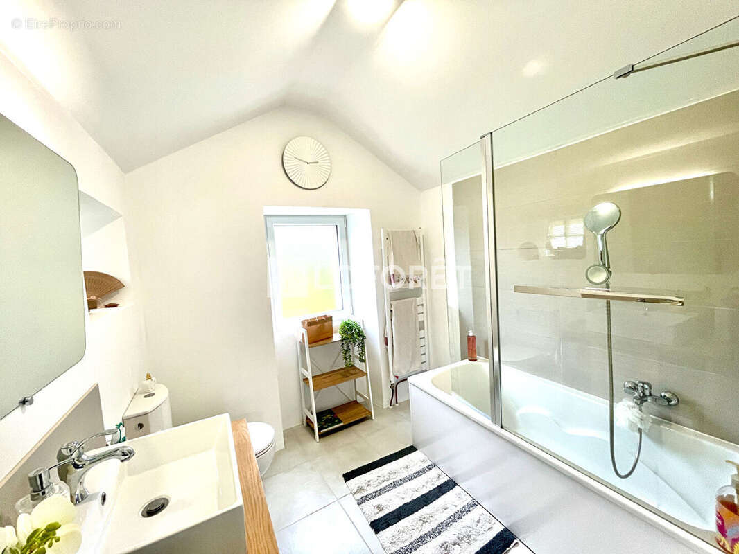 Maison à RIEUPEYROUX