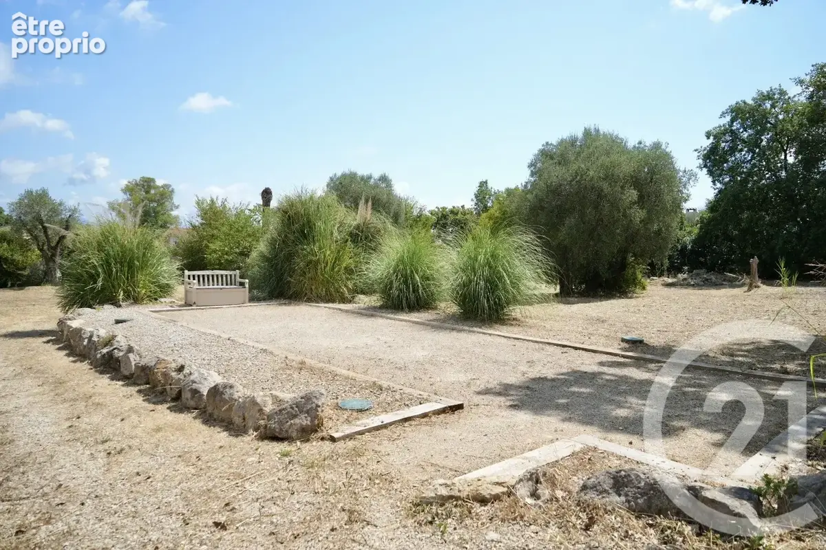 Terrain 2513 m² à Roquefort-Les-Pins  - photo 3