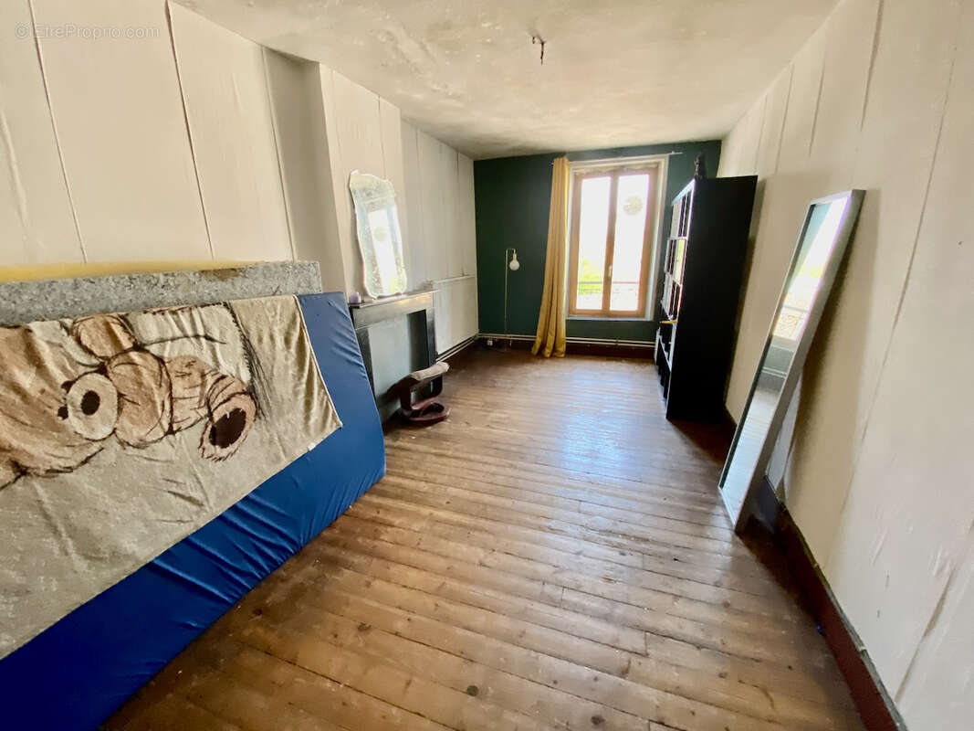 Maison à SARS-POTERIES