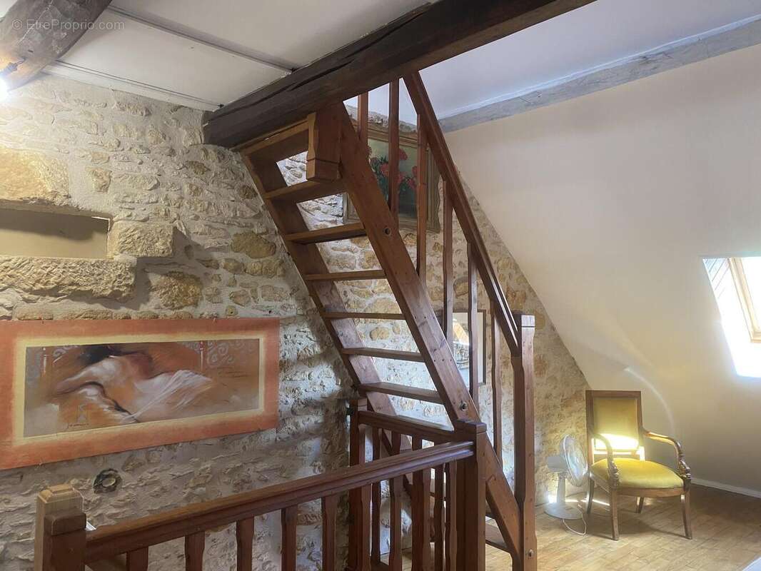 Chambre au 1er - Maison à MEYRALS