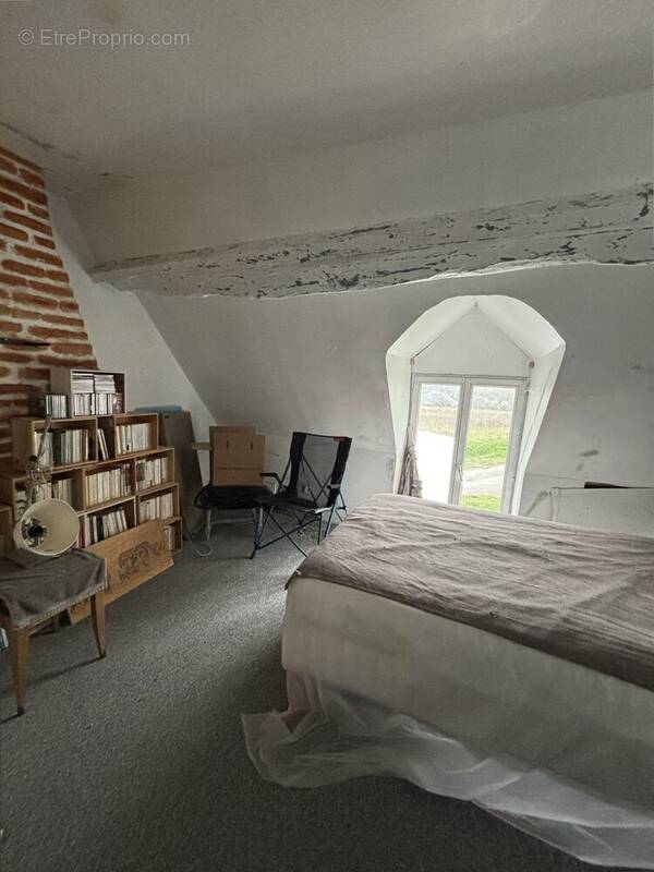 Maison à DAMMARIE-EN-PUISAYE