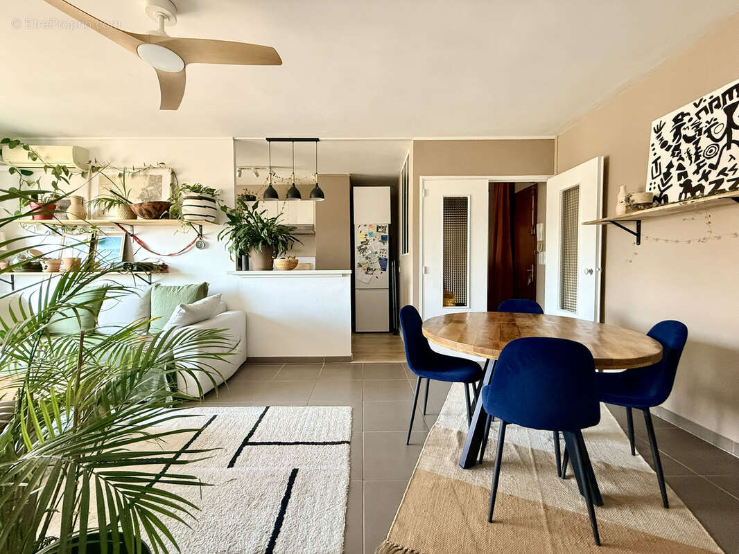 Appartement à MARSEILLE-4E