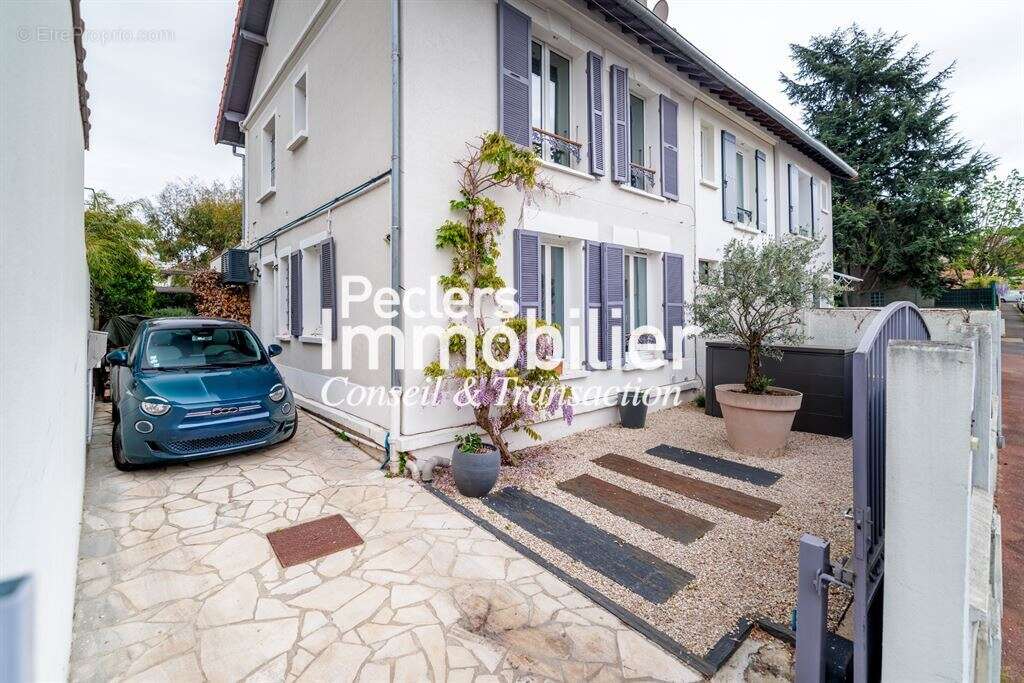 Maison à NANTERRE