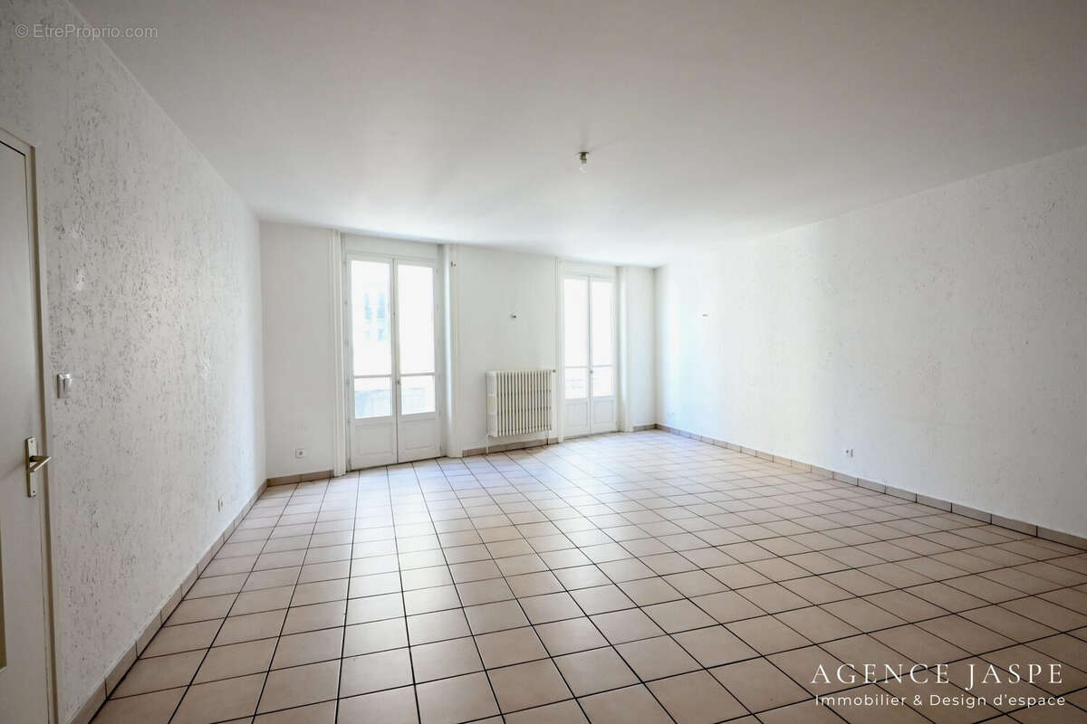 Appartement à SAINT-ETIENNE