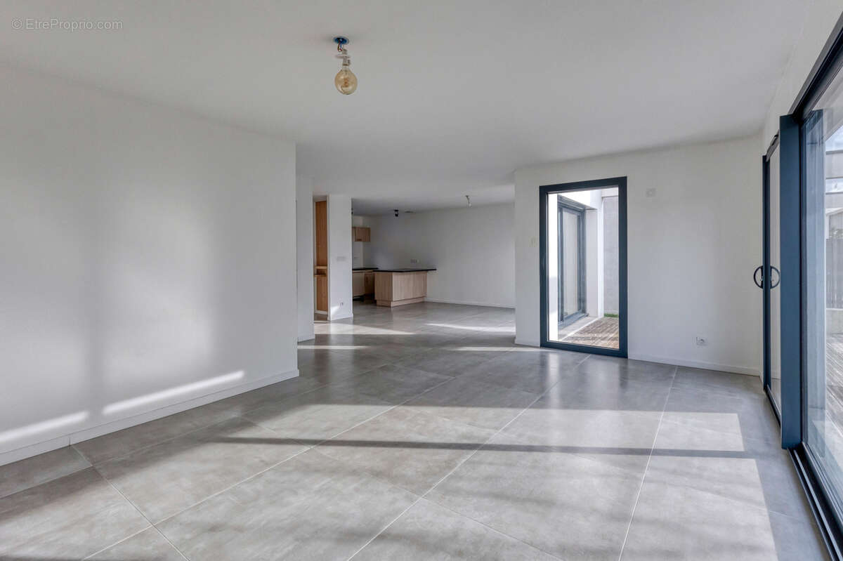 Maison à FONTANIL-CORNILLON