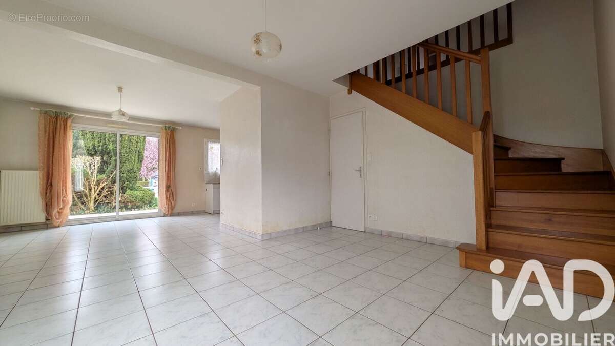 Photo 2 - Maison à LOCMINE