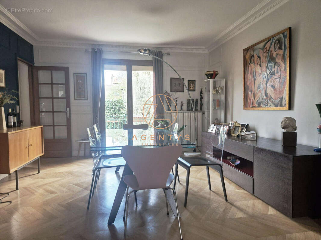 Maison à CHAMPIGNY-SUR-MARNE