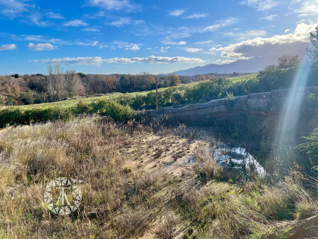 Terrain à TRESSERRE