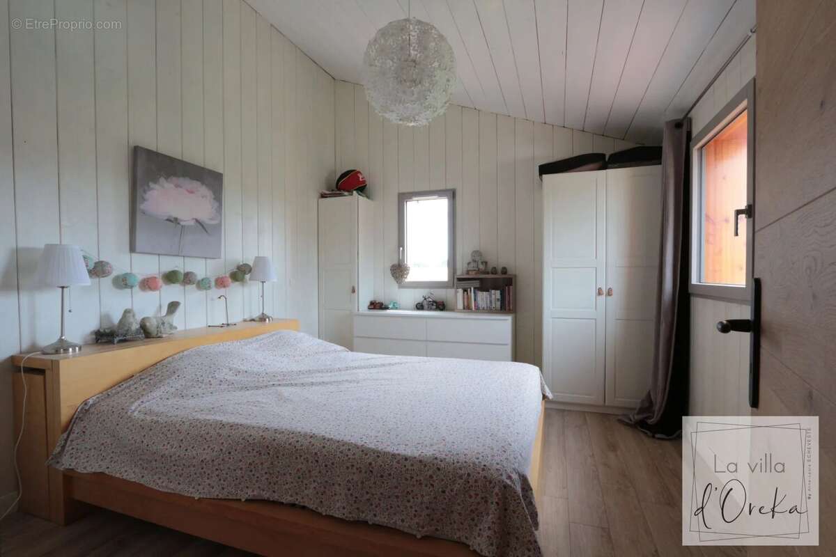 Maison à PARENTIS-EN-BORN