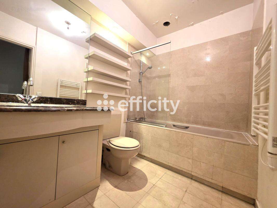 Appartement à NEUILLY-SUR-SEINE
