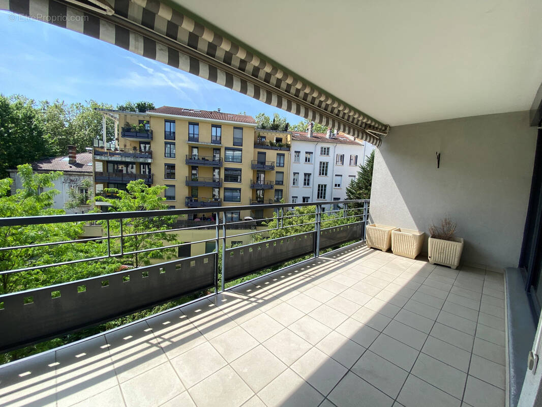 Appartement à LYON-9E