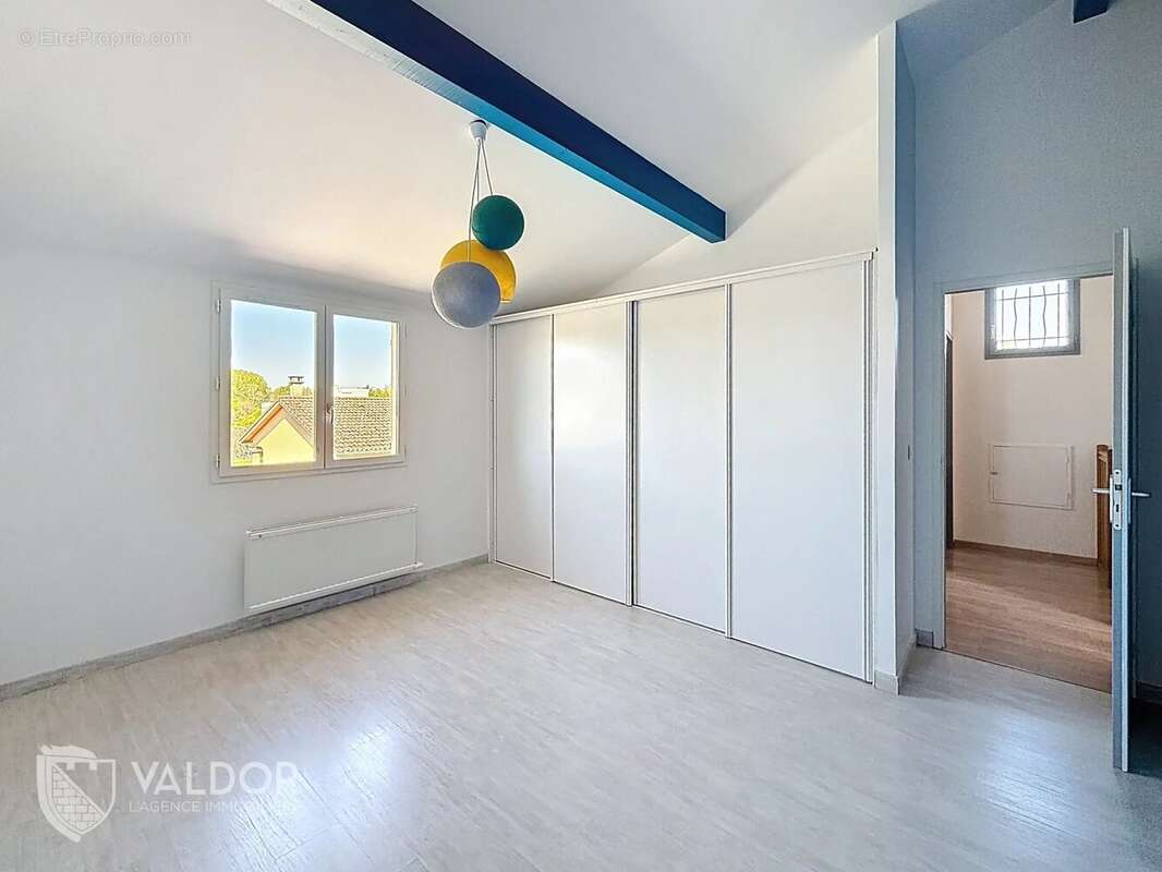 Maison à MONTMERLE-SUR-SAONE