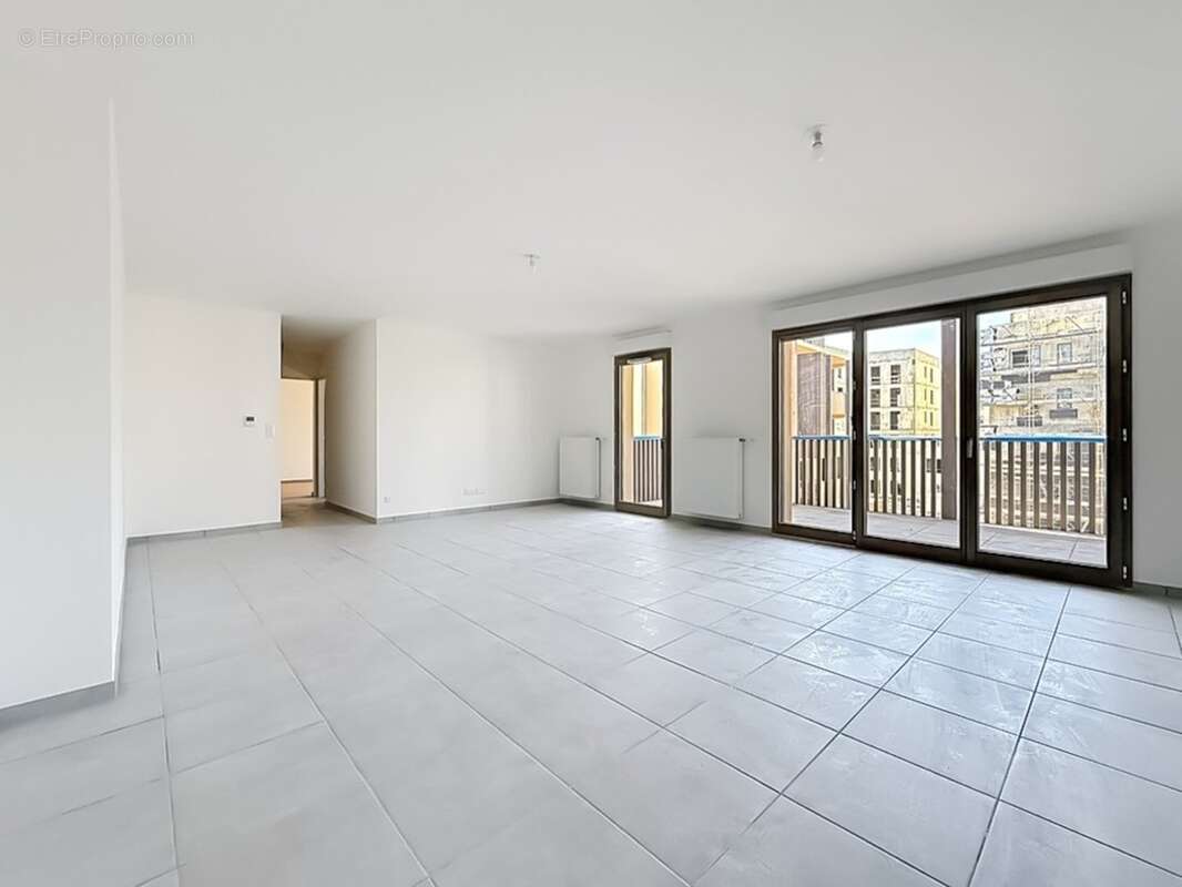 Appartement T5 116 m² dernier étage, terrasse 23 m², 2 garages - ANNECY (74) - photo 3