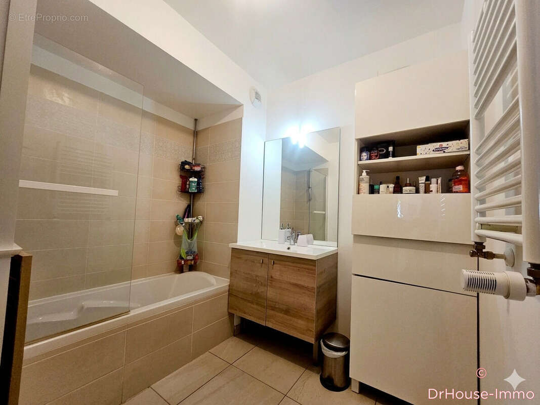 Appartement à MOUGINS