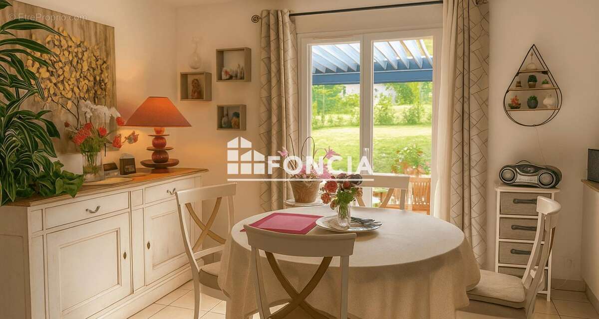 Maison à NAZELLES-NEGRON