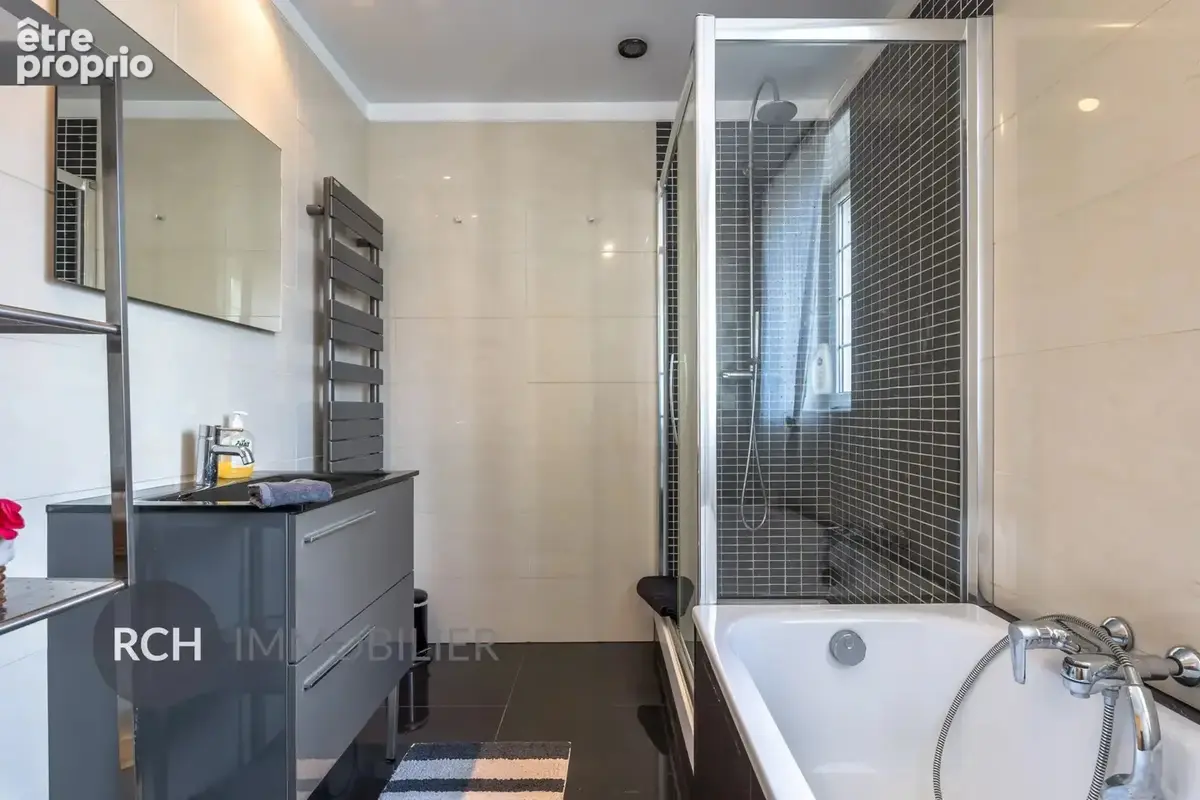 Maison ancienne rénovée avec piscine intérieure - photo 15