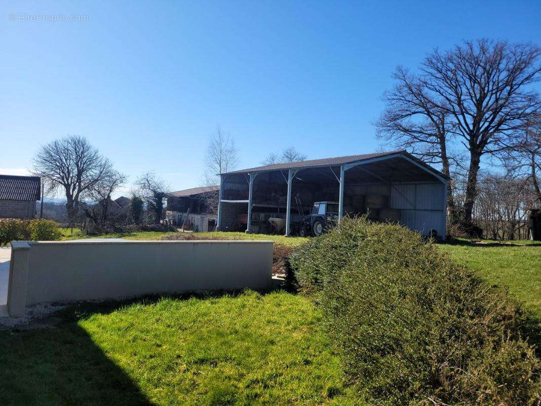 Maison à BOUSSAC-BOURG