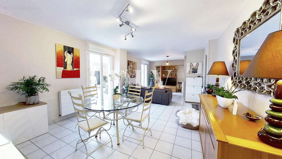 Appartement 99 m² à Avon  - photo 9