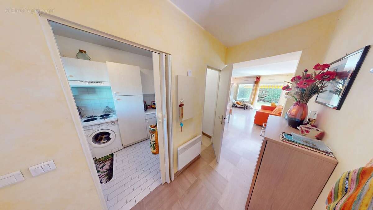 Appartement à VILLENEUVE-LOUBET