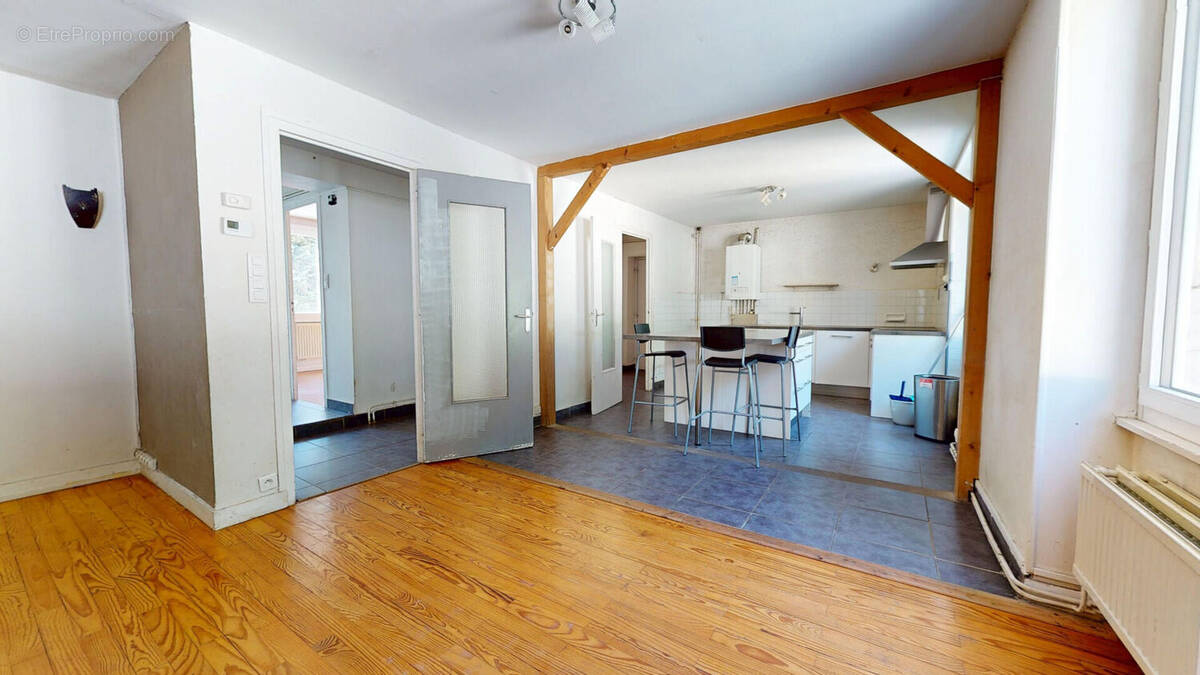 Appartement à PONT-EVEQUE