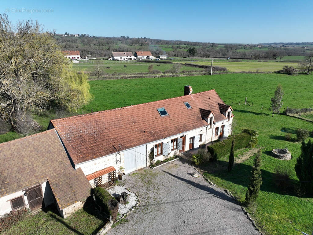 Maison à SAINT-POURCAIN-SUR-SIOULE