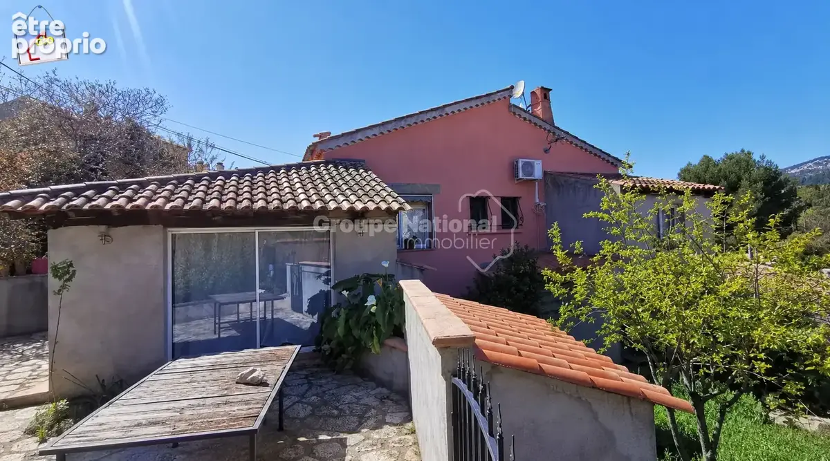 Toulon ouest - villa t5 - 2 logements - terrain de 900 m² - garage + parkings - photo 2