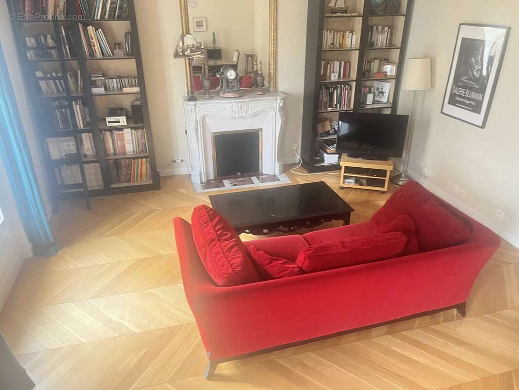 Appartement à PARIS-19E