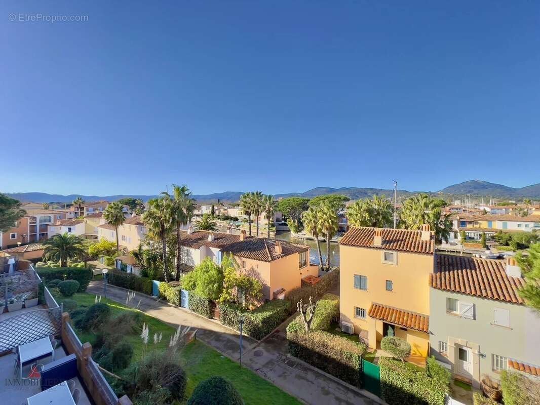 Appartement à COGOLIN