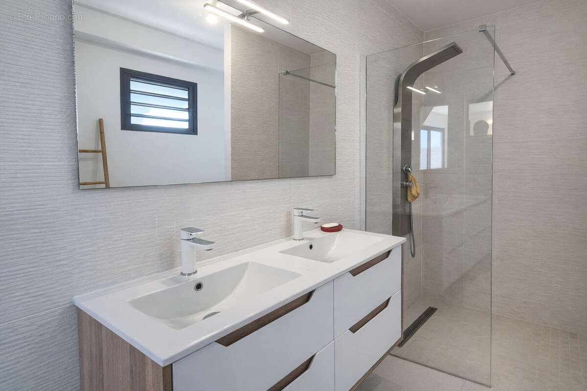 Maison à SAINT-JOSEPH