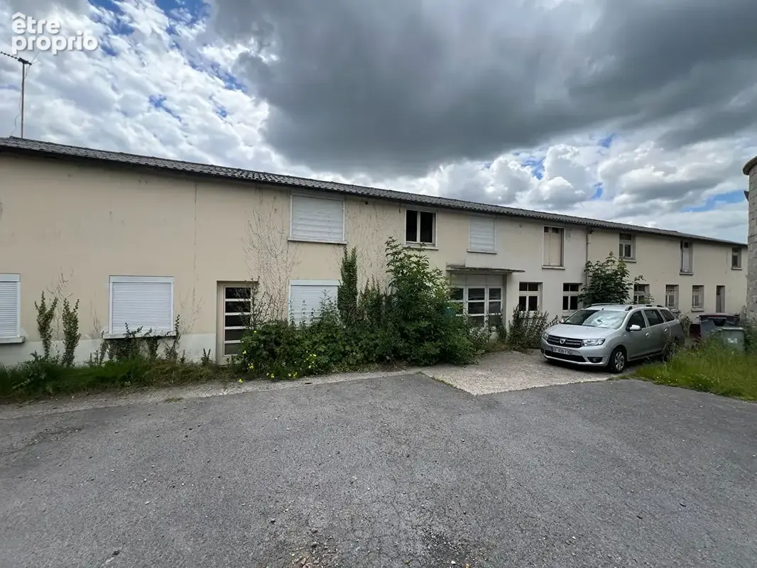 Photo Commerce à Chavenay au prix de 2 295 000€