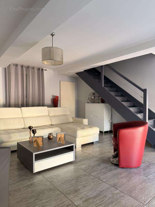 Maison 180 m² à Piegut-Pluviers  - photo 9