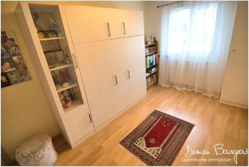 Appartement à SERGY