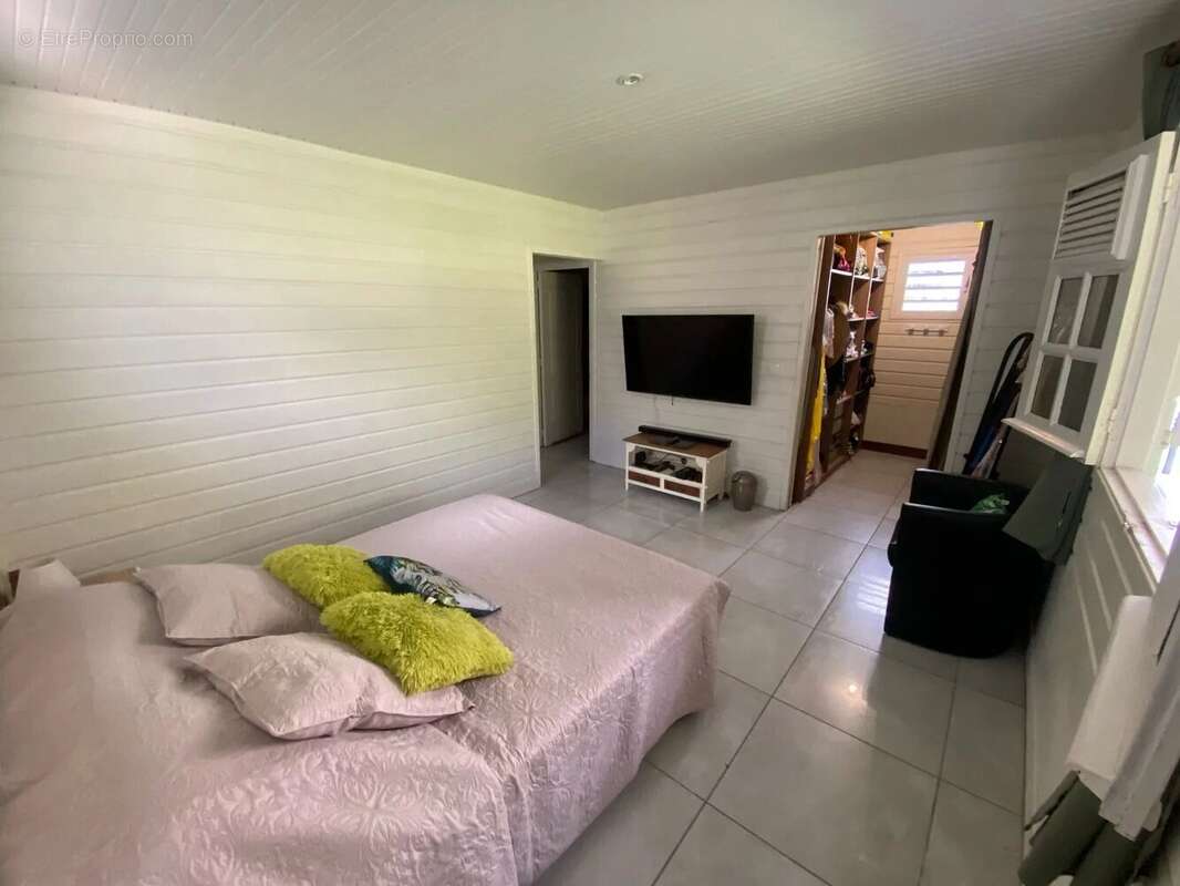 Maison à LES TROIS-ILETS