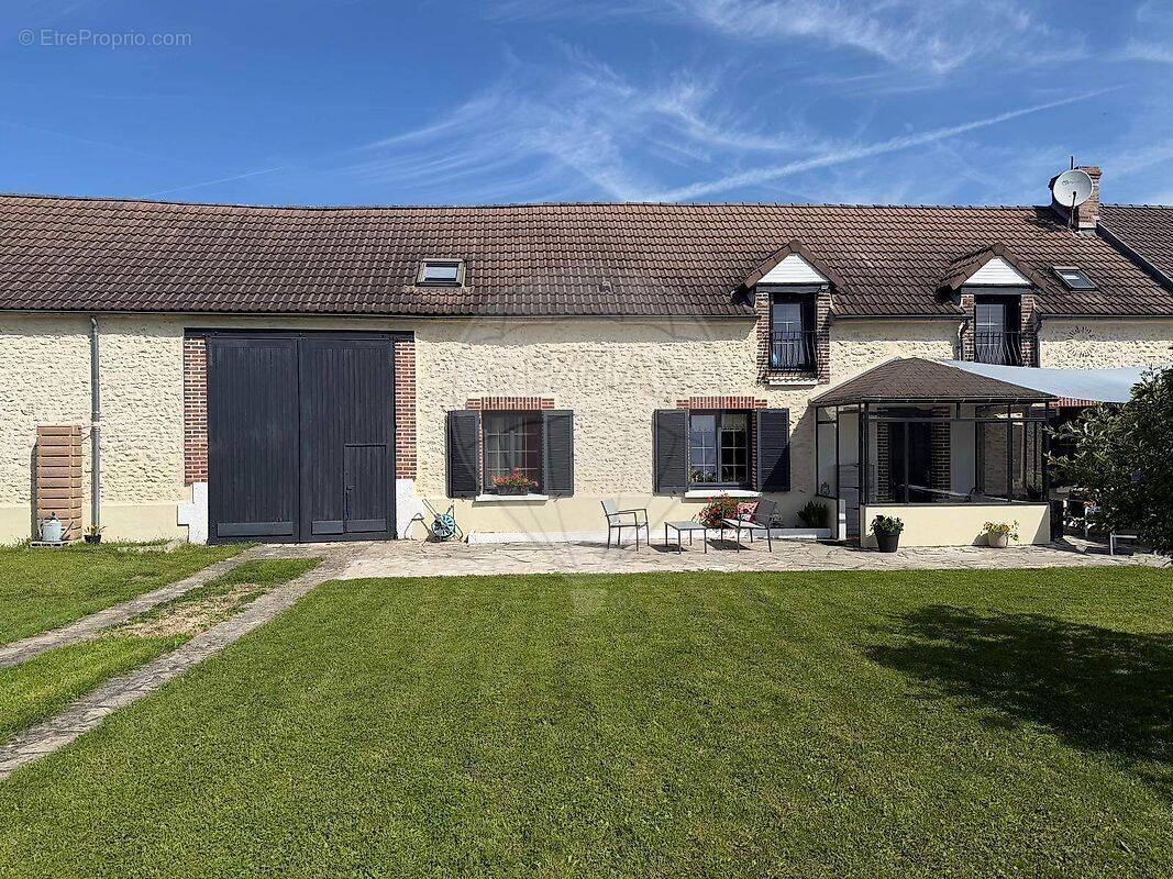 Maison à CORQUILLEROY
