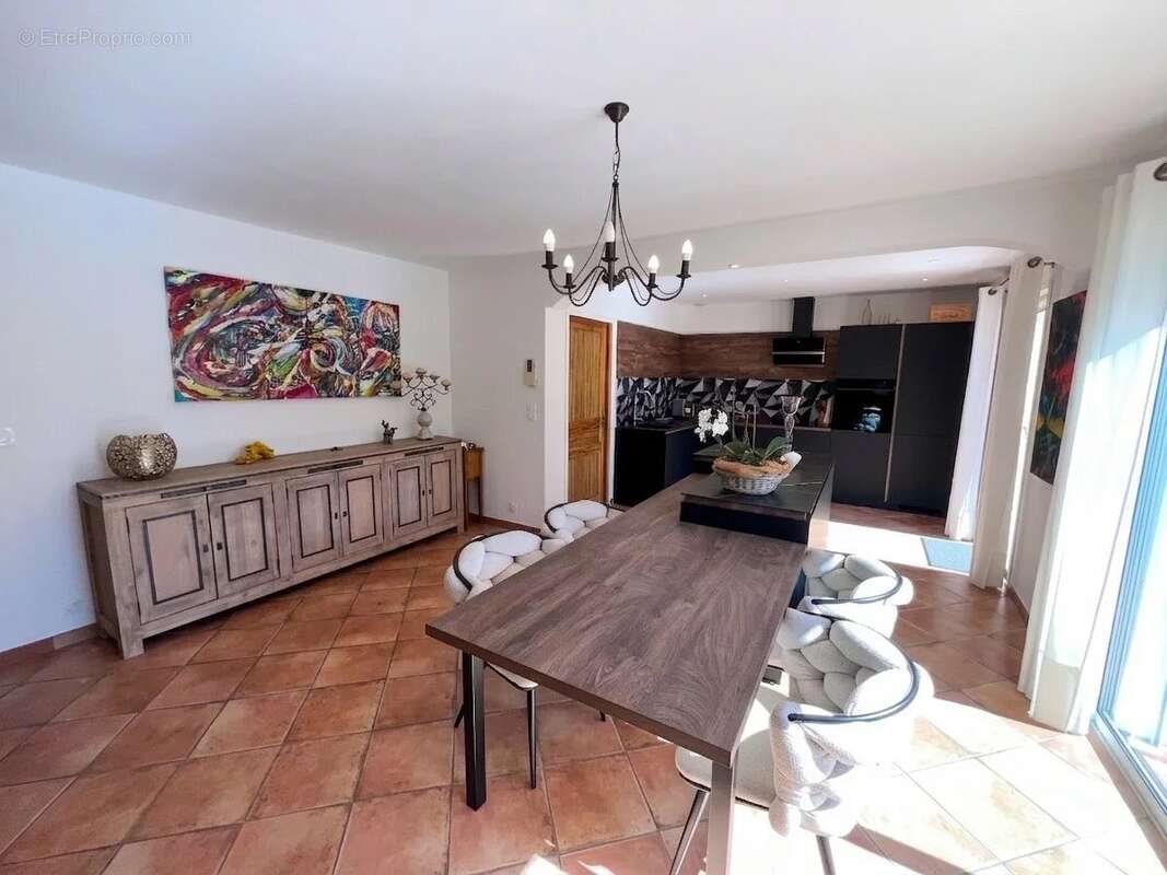 Maison à TOURVES