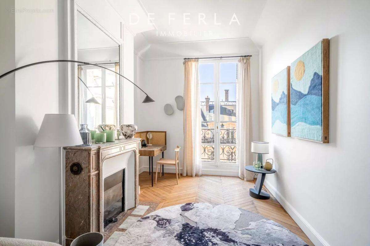 Appartement à NEUILLY-SUR-SEINE