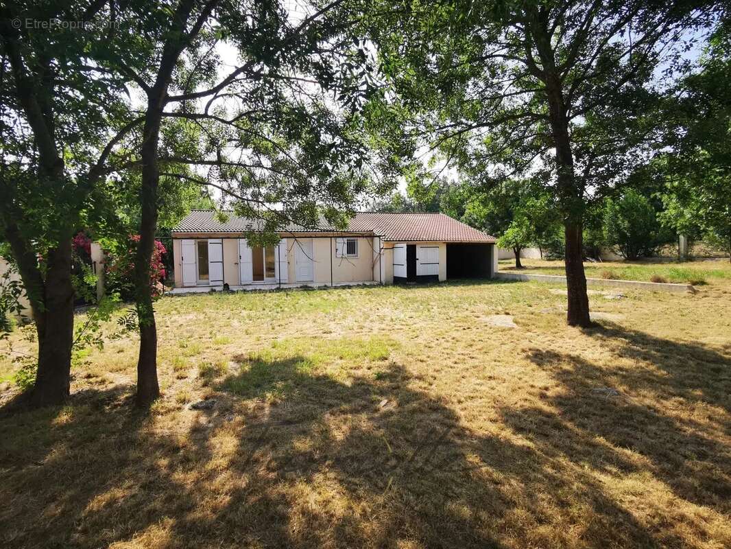 Maison à ALBA-LA-ROMAINE