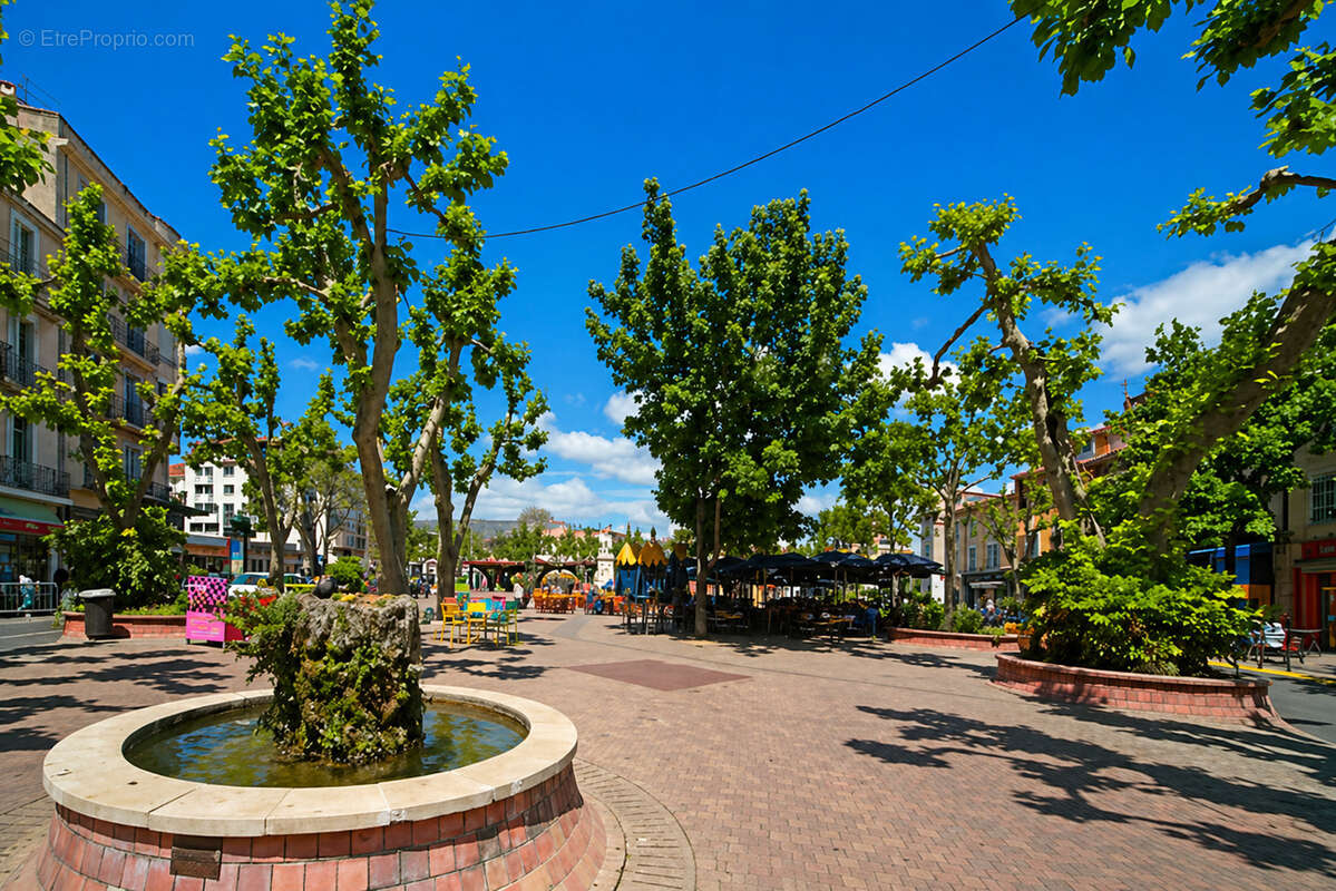 Commerce à AUBAGNE