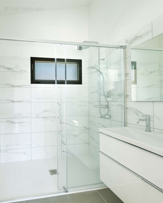 Maison à TASSIN-LA-DEMI-LUNE