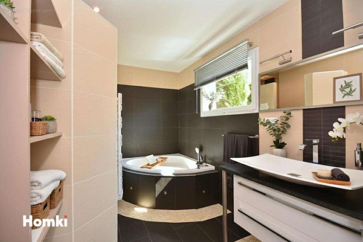 Magnifique Villa d'Architecte de 163 m2 – Villeneuve (01480) - photo 11