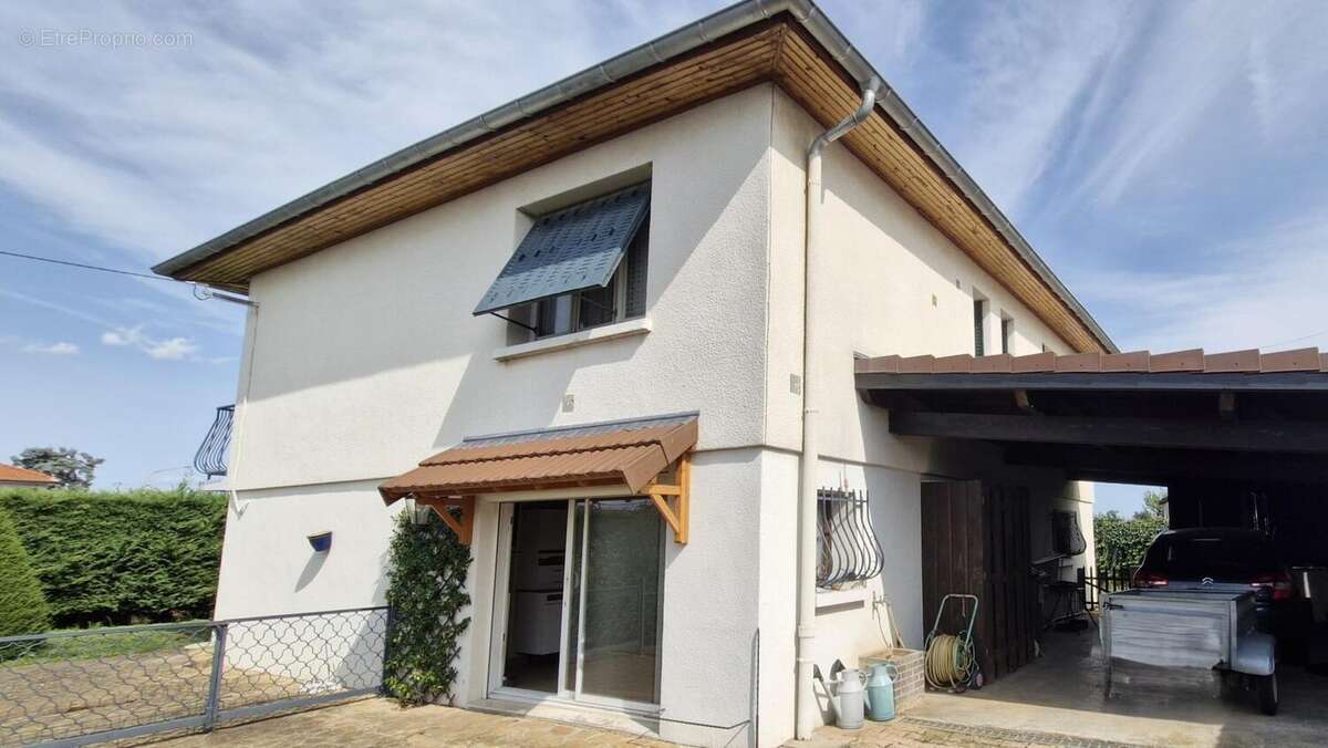 Photo 2 - Maison à SAINT-BONNET-DE-MURE