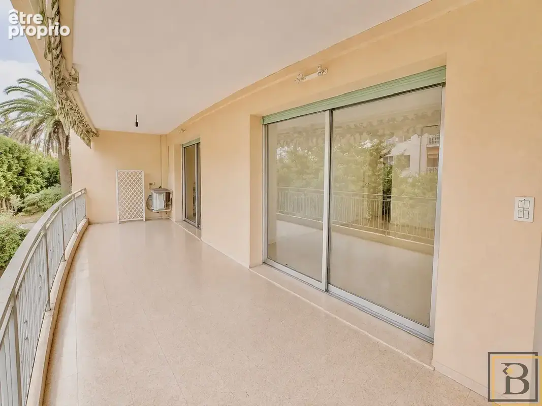 Résidence sécurisée - vaste 5 pièces de 140 m2 avec terrasse 40 m2 - photo 3