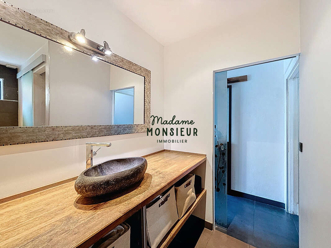 Maison à LA TOUR-DU-PIN