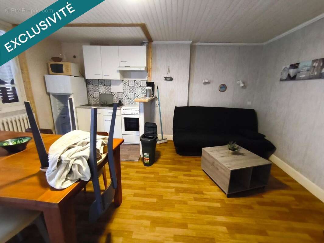 Photo 5 - Commerce à VILLECOMTAL