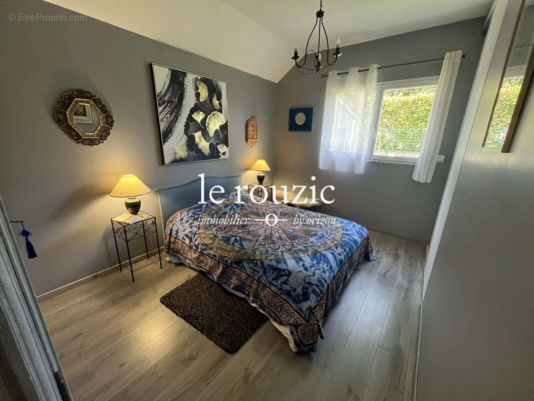 Maison 140 m² à Saint-Ave  - photo 4