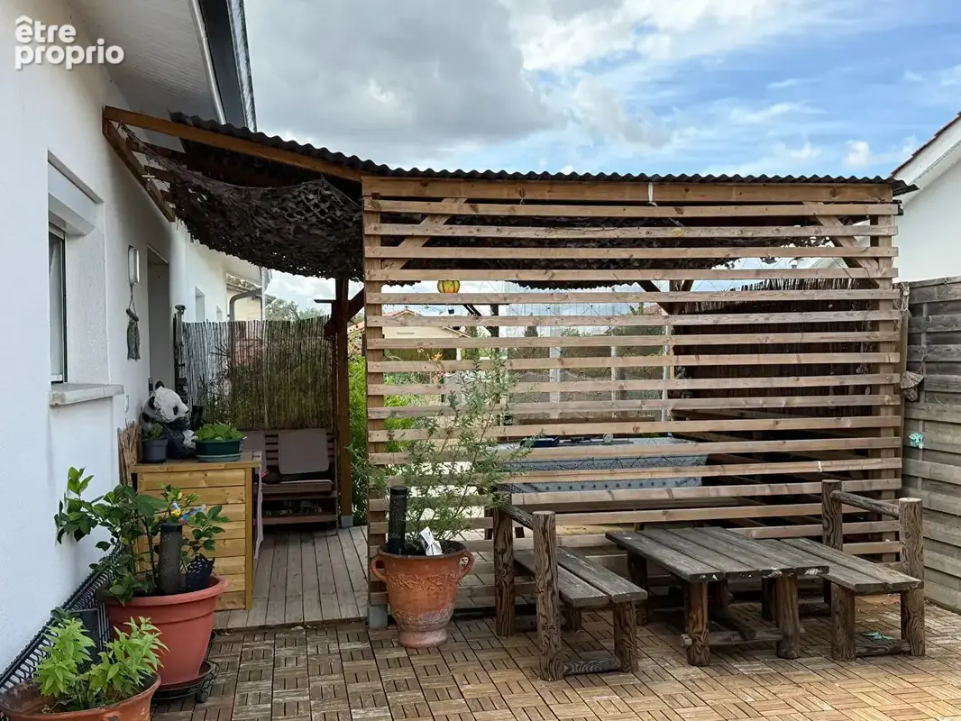 Maison mitoyenne par le garage récente et économe - photo 7